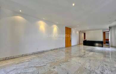 Imagem: O apartamento possui 4 Dormitórios, 3 Banheiros, 3 Vagas na