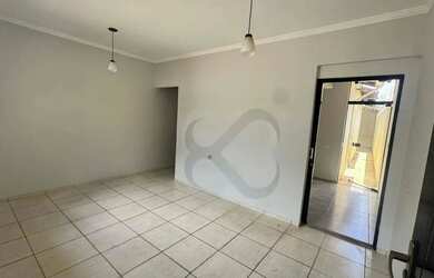 Imagem 4: Casa com 3 dormitórios para alugar por R$ 2.501,00/mês - Coliseu - Londrina/PR