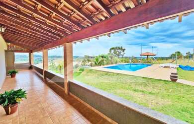 Imagem: A fazenda possui 580m² de Área, Imóvel mobiliado, Piscina