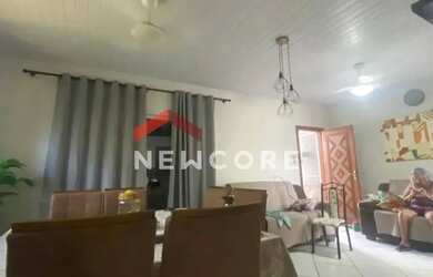 Imagem: A casa possui 3 Dormitórios, 3 Banheiros, 3 Vagas na garagem