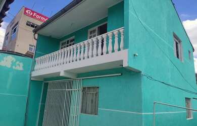 Imagem: A casa possui 5 Dormitórios, 5 Banheiros, 2 Vagas na garagem