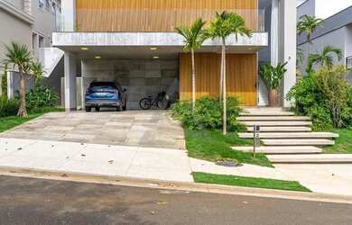 Imagem: A casa em condomínio possui 3 Dormitórios, 5 Banheiros, 4