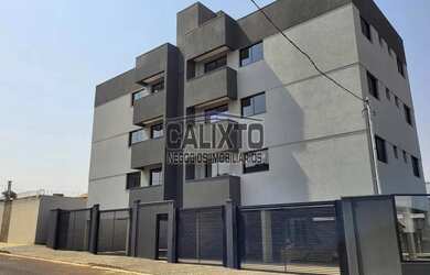 Imagem: O apartamento possui 3 Dormitórios, 1 Banheiro, 1 Vaga na garagem