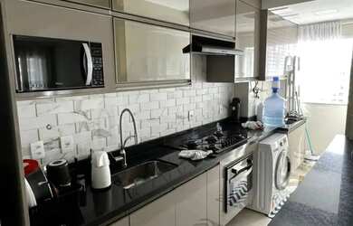 Imagem: O apartamento possui 3 Dormitórios, 2 Banheiros, 2 Vagas na