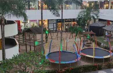 Imagem: O depósito possui 5 Vagas na garagem, 26m² de Área e está