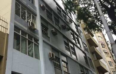 Imagem: O depósito possui 1 Vaga na garagem, 110m² de Área e está