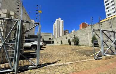 Imagem: O depósito possui 5 Vagas na garagem, 1.000m² de Área e