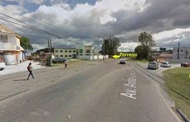 Imagem: O terreno possui 667m² de Área e está localizado em Bacacheri