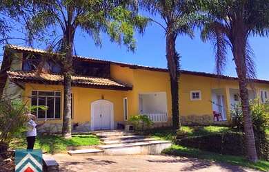 Imagem: A casa em condomínio possui 5 Dormitórios, 5 Banheiros, 4