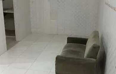 Imagem: A casa possui 1 Dormitório, 1 Banheiro, 60m² de Área e está