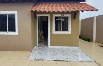 Imagem: A casa possui 2 Dormitórios, 2 Banheiros, 1 Vaga na garagem