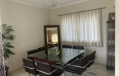 Imagem: A casa em condomínio possui 3 Dormitórios, 5 Banheiros, 2