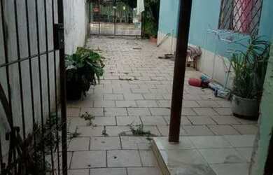 Imagem: A casa possui 3 Dormitórios, 2 Banheiros e está localizado