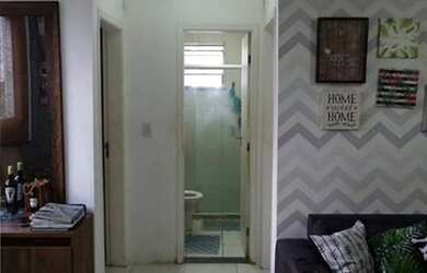 Imagem: O apartamento possui 2 Dormitórios, 1 Banheiro, 1 Vaga na garagem