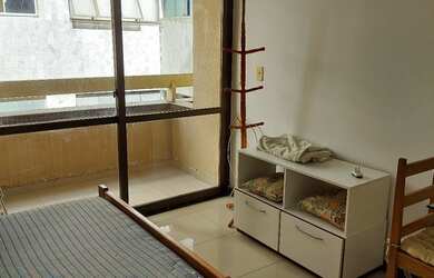 Imagem: A kitnet possui 1 Dormitório, 1 Banheiro, 1 Vaga na garagem