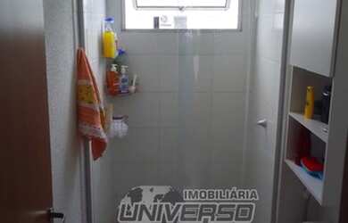 Imagem: O apartamento possui 2 Dormitórios, 1 Banheiro, 1 Vaga na garagem