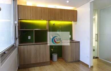 Imagem: O depósito possui 5 Vagas na garagem, 416m² de Área e está