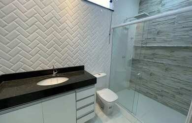 Imagem: A casa em condomínio possui 3 Dormitórios, 5 Banheiros, 2