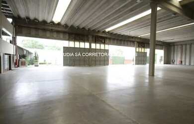 Imagem: O depósito possui 4.409m² de Área, Imóvel novo e está