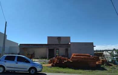 Imagem: A casa em condomínio possui 3 Dormitórios, 4 Banheiros, 4