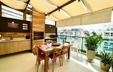 Imagem: O apartamento na cobertura possui 3 Dormitórios, 2 Banheiros