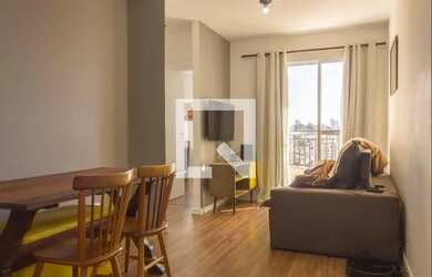 Imagem: O apartamento possui 2 Dormitórios, 1 Banheiro, 1 Vaga na garagem