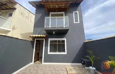 Imagem: A casa possui 2 Dormitórios, 2 Banheiros, 1 Vaga na garagem