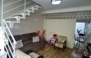 Imagem: A casa possui 2 Dormitórios, 2 Banheiros, 2 Vagas na garagem