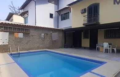 Imagem: A casa em condomínio possui 3 Dormitórios, 3 Banheiros, 4