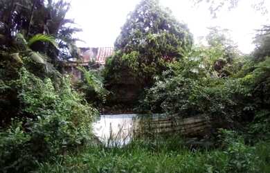 Imagem: A casa possui 4 Dormitórios, 3 Banheiros, 5 Vagas na garagem