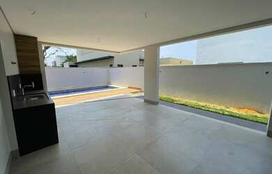 Imagem 6: Casa de condomínio sobrado para venda tem 302 metros quadrados com 5...