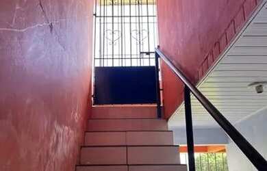 Imagem: A casa possui 3 Dormitórios, 1 Banheiro e está localizado