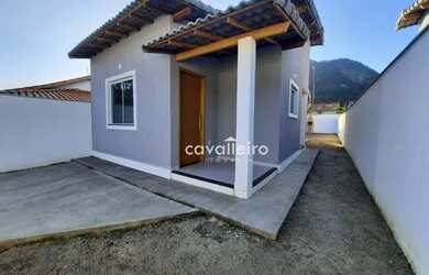 Imagem: A casa possui 2 Dormitórios, 2 Banheiros, 1 Vaga na garagem