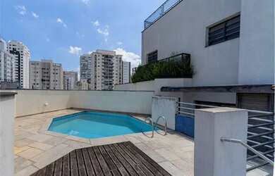 Imagem: O apartamento na cobertura possui 4 Dormitórios, 5 Banheiros