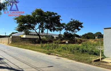 Imagem: O terreno possui 4200m² de Área e está localizado em Santo