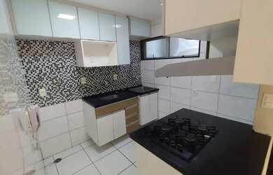 Imagem: O apartamento possui 3 Dormitórios, 1 Banheiro, 1 Vaga na garagem