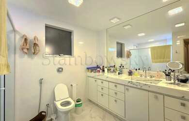 Imagem 11: COPACABANA, ESPAÇO, METRÔ, VERDE, ACHEI