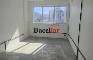 Imagem: O depósito possui 19m² de Área e está localizado em Tijuca