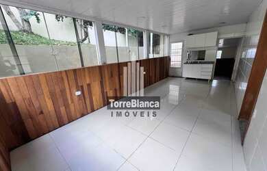 Imagem 8: Venda - Casa com edícula, 3 quartos, 2 vagas, Churrasqueira, Quintal Amplo, Próximo ao Sho