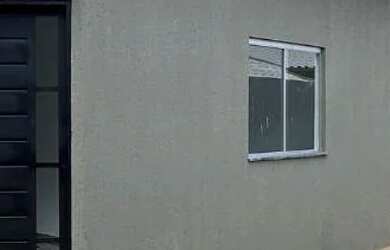 Imagem: A casa possui 2 Dormitórios, 1 Banheiro, 1 Vaga na garagem