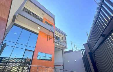 Imagem: O depósito possui 1 Vaga na garagem, 600m² de Área e está