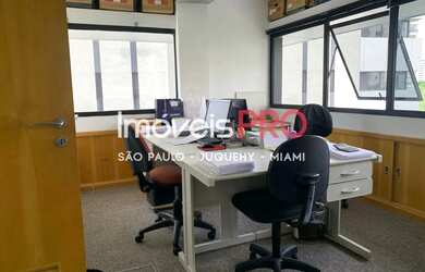 Imagem: O depósito possui 1 Vaga na garagem e 60m² de Área e está