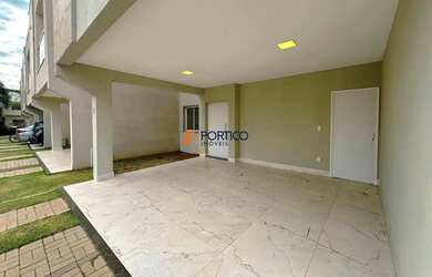 Imagem: A casa em condomínio possui 3 Dormitórios, 4 Banheiros, 4