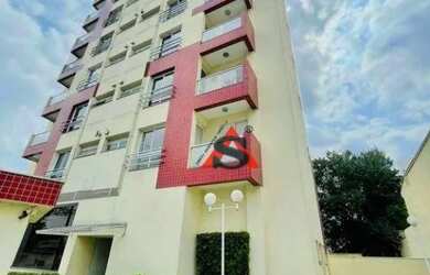 Imagem: O apartamento possui 1 Dormitório, 1 Banheiro, 1 Vaga na garagem