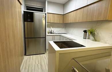 Imagem: O apartamento possui 3 Dormitórios, 1 Banheiro, 1 Vaga na garagem