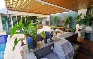 Imagem 10: Casa de alto padrão em condomínio fechado a venda no bairro de Lourdes...