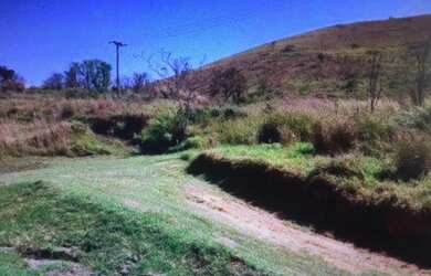 Imagem 7: Fazenda - 100 alqueires - Pasto Braquiara, Pedreira, água rio Paraíba