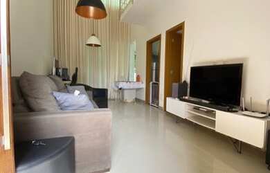 Imagem: A casa em condomínio possui 4 Dormitórios, 1 Banheiro, 2 Vagas