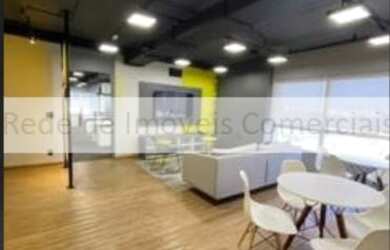 Imagem: O depósito possui 4 Vagas na garagem, 223m² de Área, Imóvel