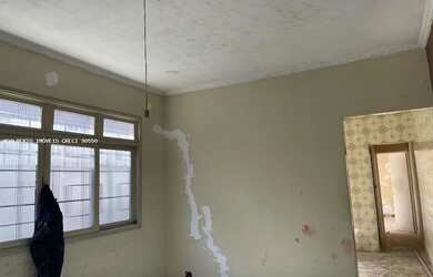 Imagem: A casa possui 2 Dormitórios, 2 Banheiros, 2 Vagas na garagem